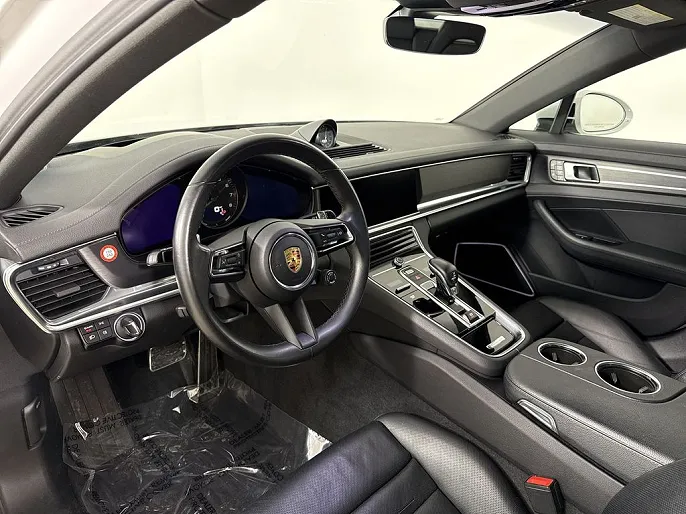 2023 Porsche Panamera