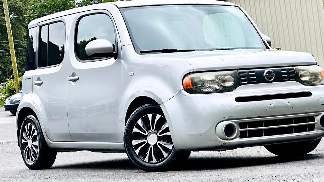 2011 Nissan Cube null image 2