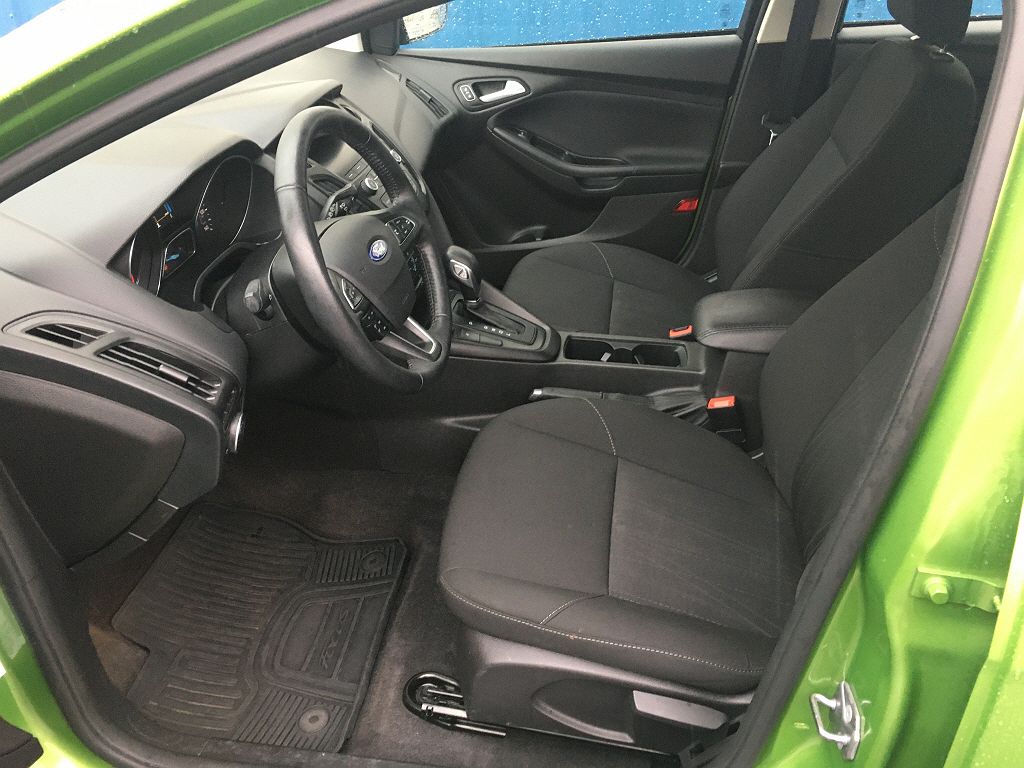 2018 Ford Focus SE image 5