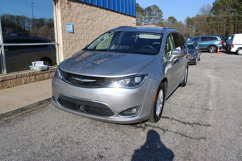 2019 Chrysler Pacifica Touring-L image 0