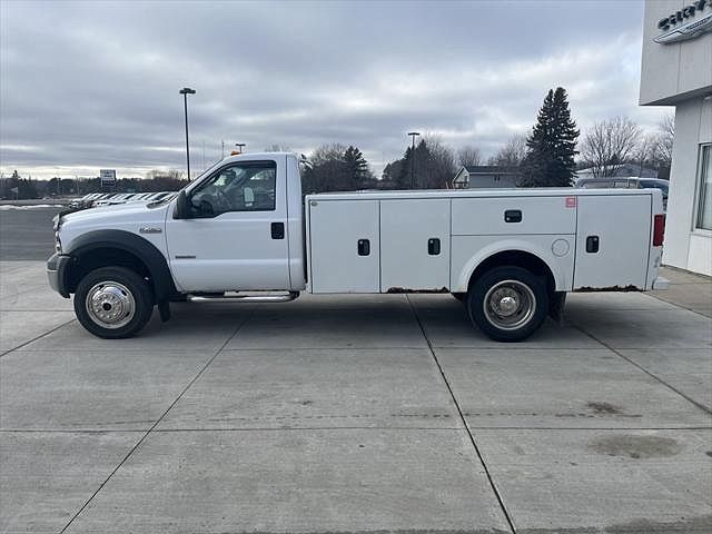 2006 Ford F-450 null image 3