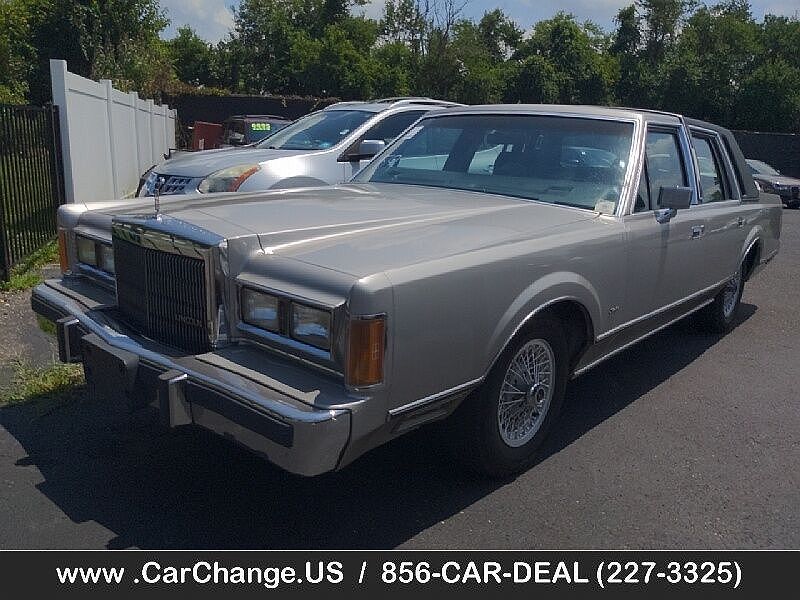 1989 Lincoln Town Car null image 1