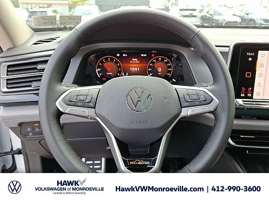 2025 Volkswagen Atlas Peak Edition SE photo 9