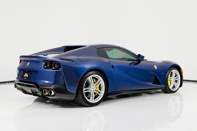 2021 Ferrari 812 GTS