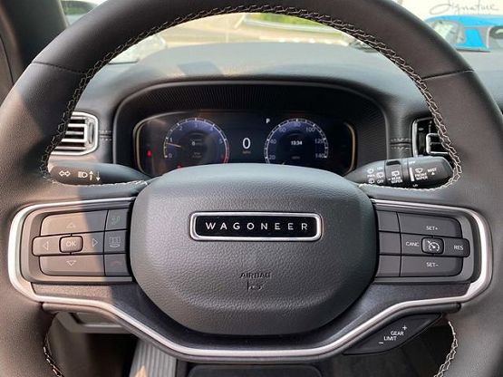 2024 Jeep Wagoneer Base photo 9