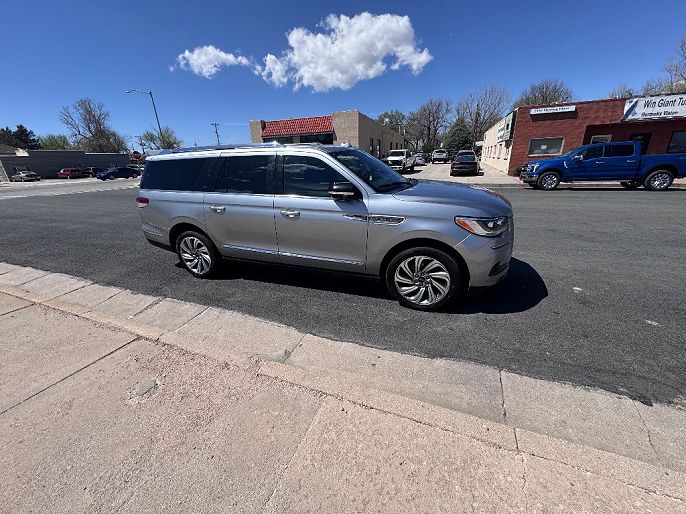2022 Lincoln Navigator L