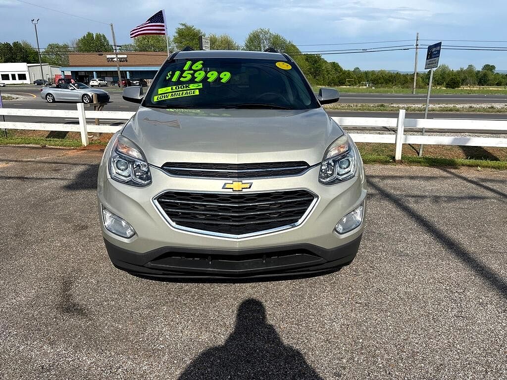 2016 Chevrolet Equinox LT image 1