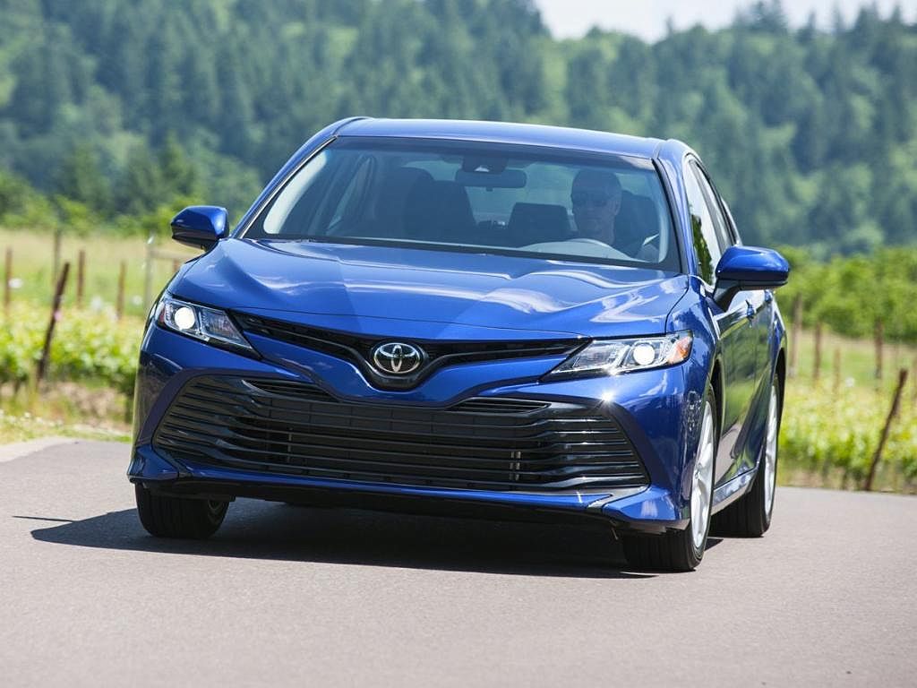 2018 Toyota Camry L image 0