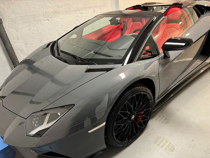 2020 Lamborghini Aventador