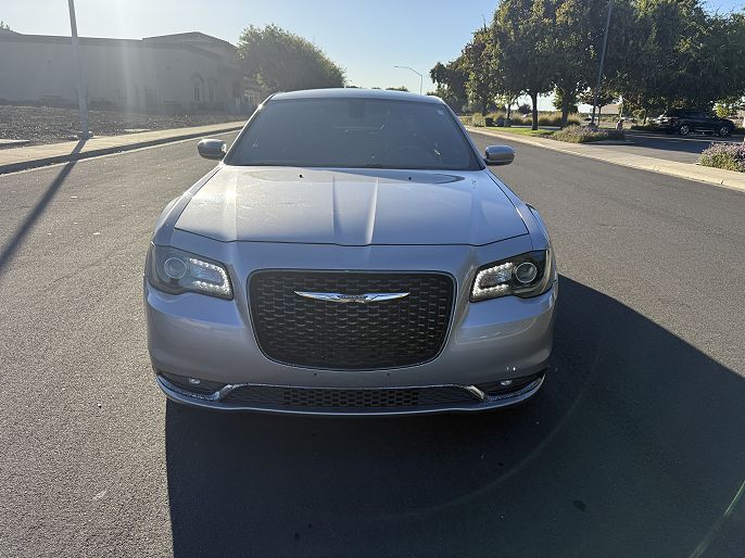 2018 Chrysler 300