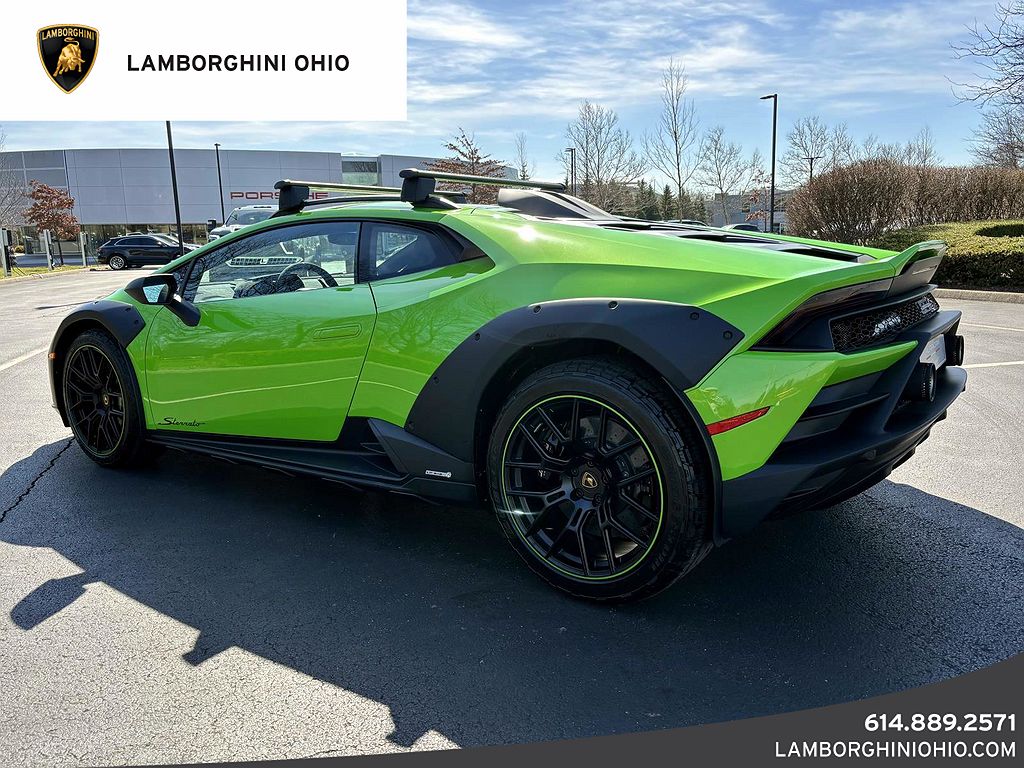 2023 Lamborghini Huracan Sterrato image 3