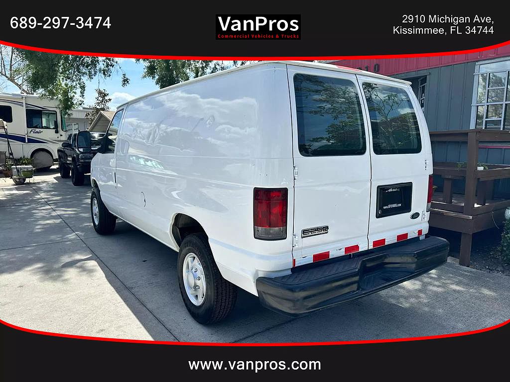 2010 Ford Econoline E-250 image 2