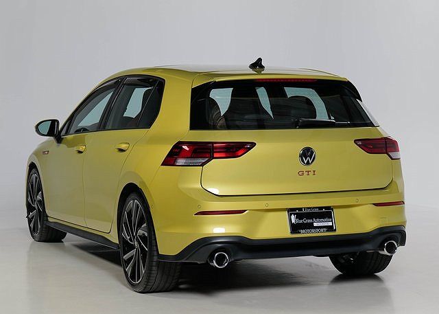 2022 Volkswagen Golf Autobahn image 4