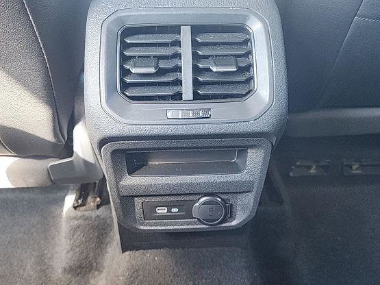 2024 Volkswagen Tiguan SE Wolfsburg Edition photo 8