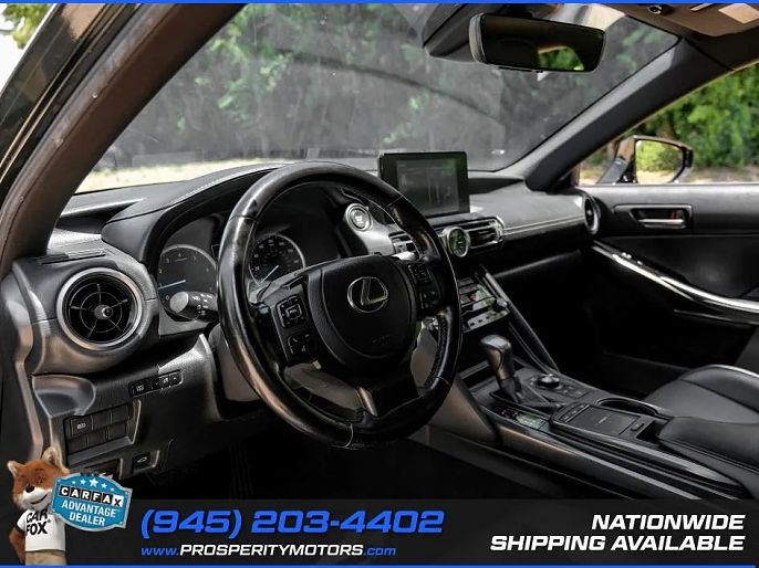 2021 Lexus IS