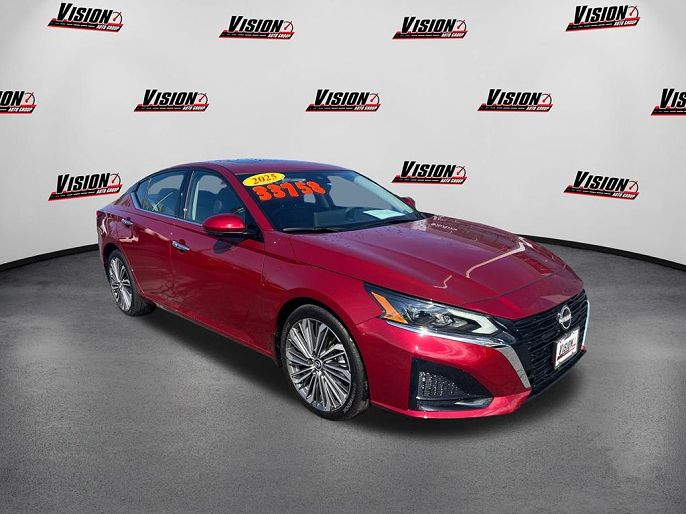 2025 Nissan Altima