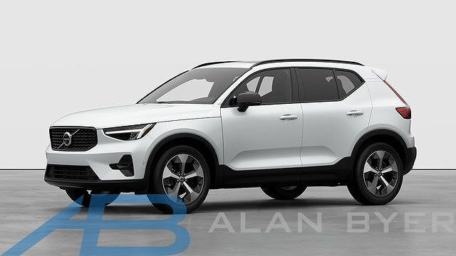 2026 Volvo XC40