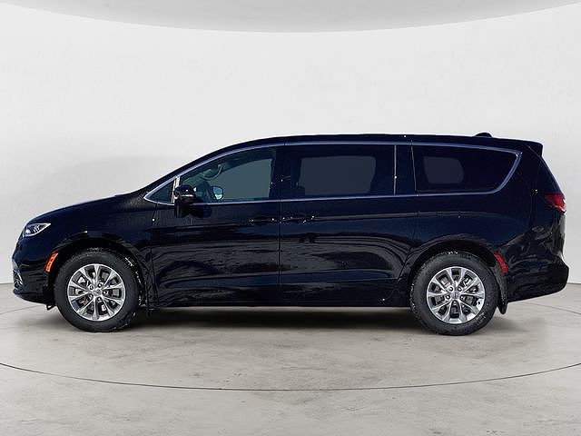 2025 Chrysler Pacifica