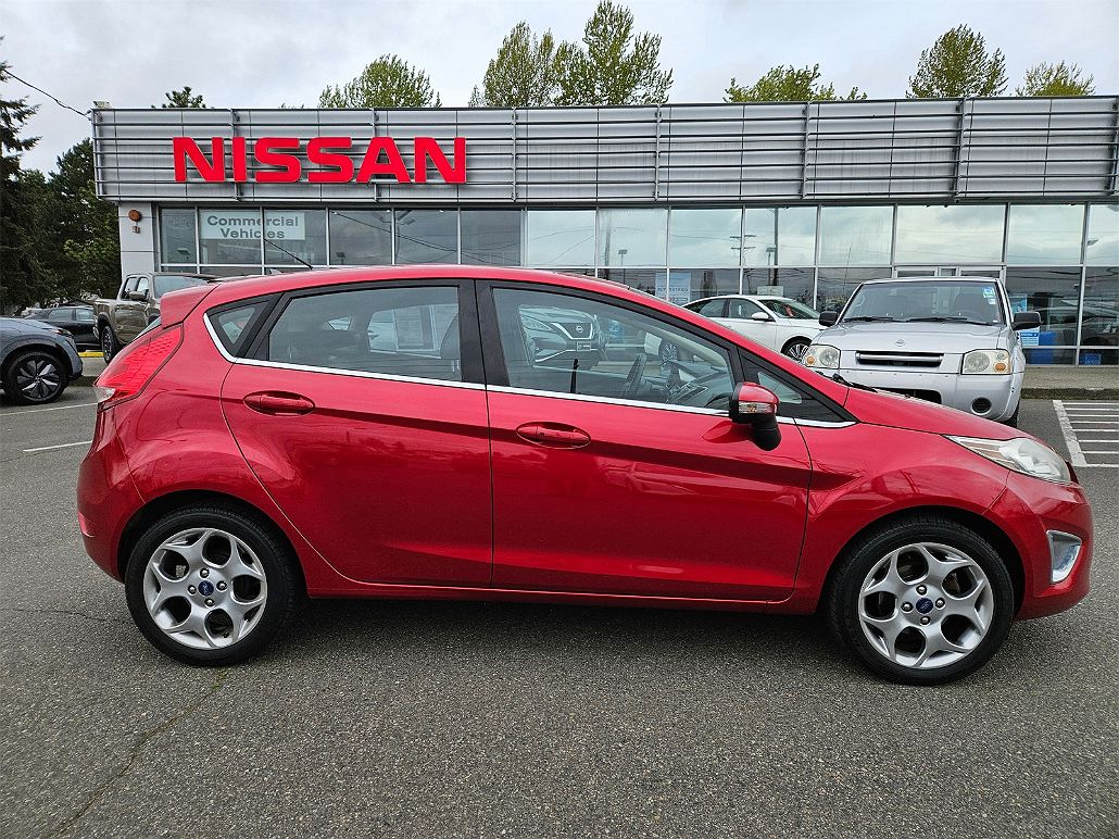 2012 Ford Fiesta SES image 1
