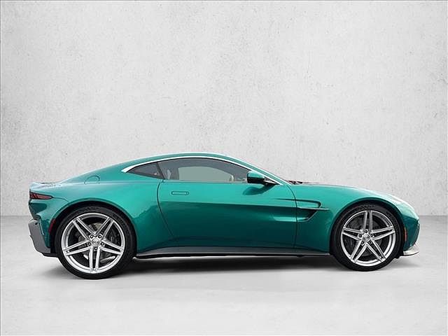 2025 Aston Martin V8 Vantage