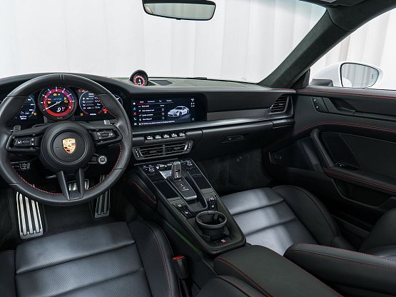 2024 Porsche 911 GTS photo 11