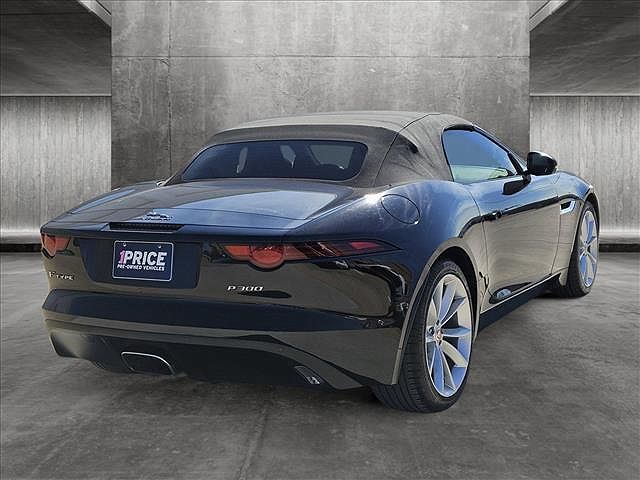 2019 Jaguar F-Type null image 4