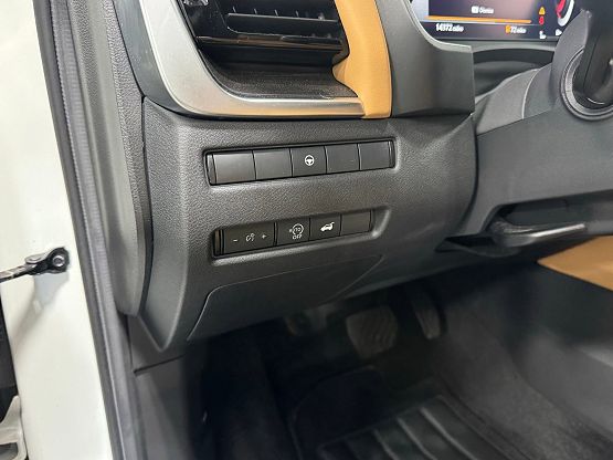2023 Nissan Rogue Platinum photo 11