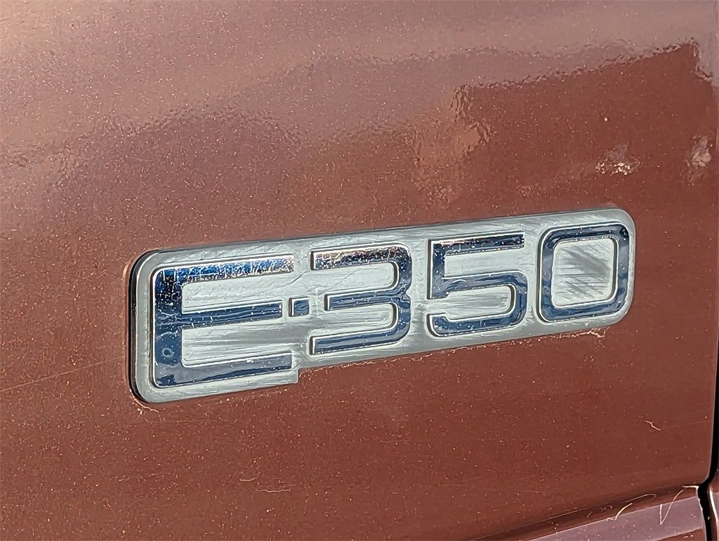 1996 Ford Econoline E-350 image 12