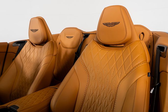 2025 Aston Martin DB12