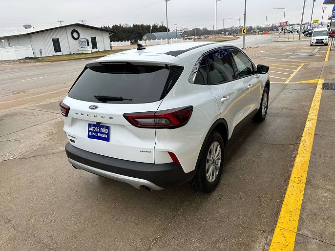 2023 Ford Escape