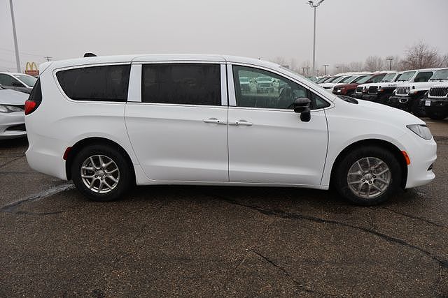 2026 Chrysler Voyager