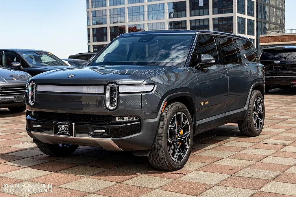 2023 Rivian R1S Launch Edition image 0