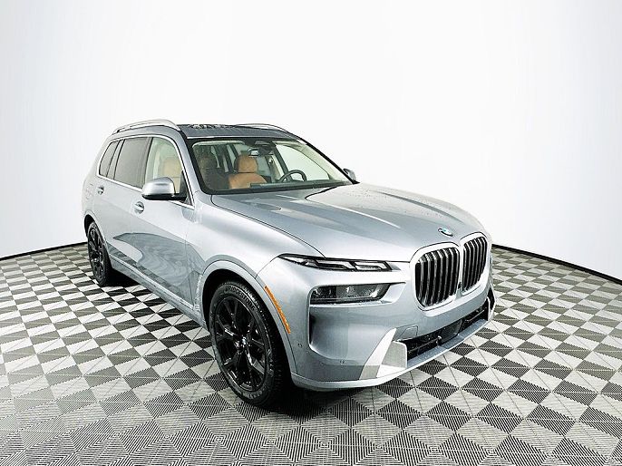 2025 BMW X7