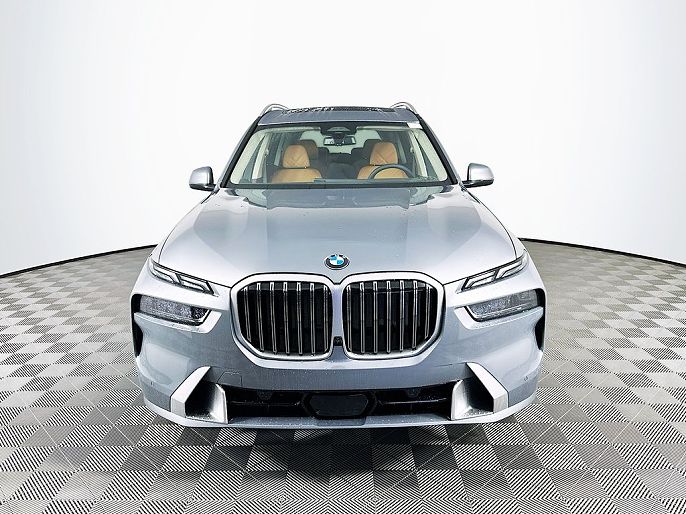 2025 BMW X7