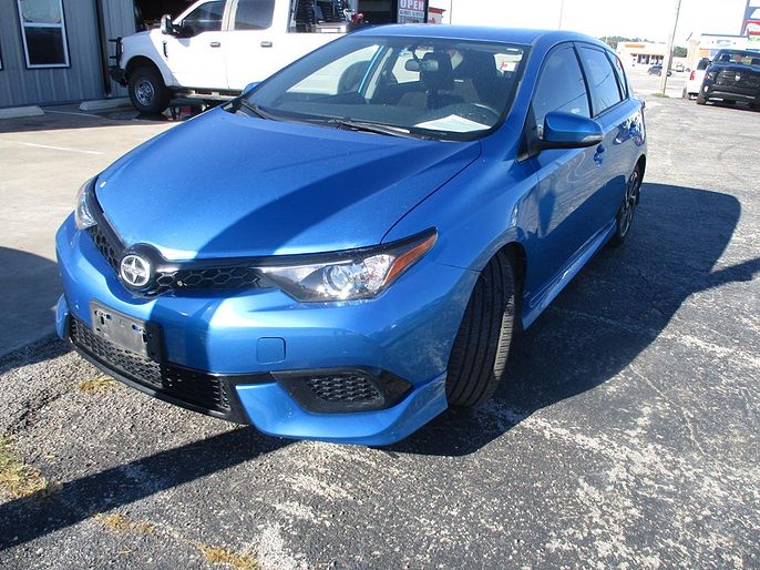 2016 Scion iM