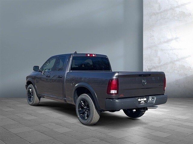 2024 Ram 1500 SLT image 3