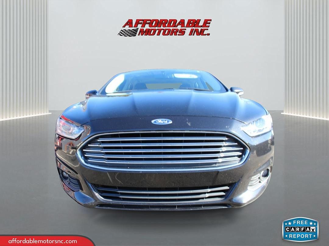 2014 Ford Fusion SE image 0