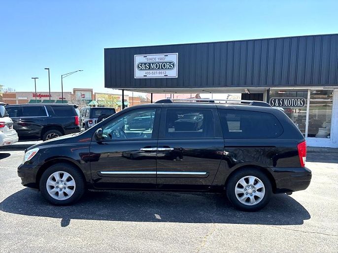 2007 Hyundai Entourage