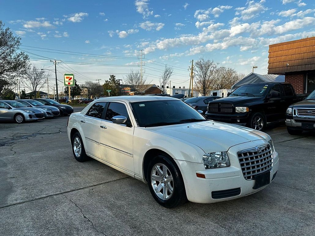 2006 Chrysler 300 Limited Edition image 2