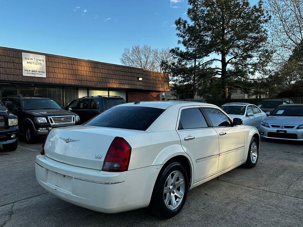 2006 Chrysler 300 Limited Edition image 4