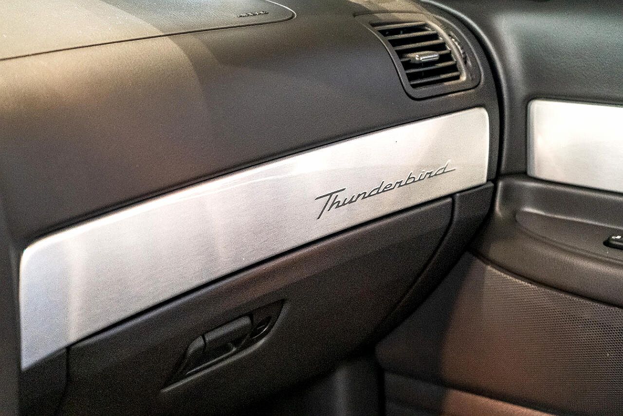 2002 Ford Thunderbird Premium image 21