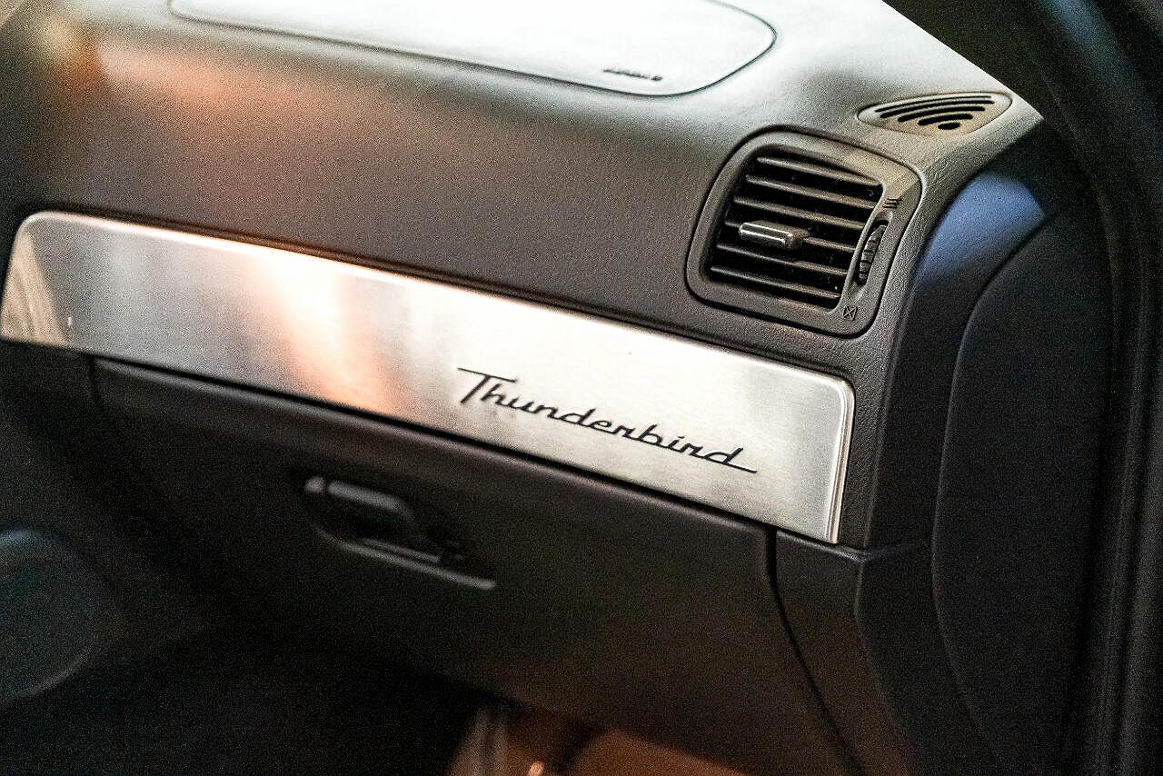 2002 Ford Thunderbird Premium image 28