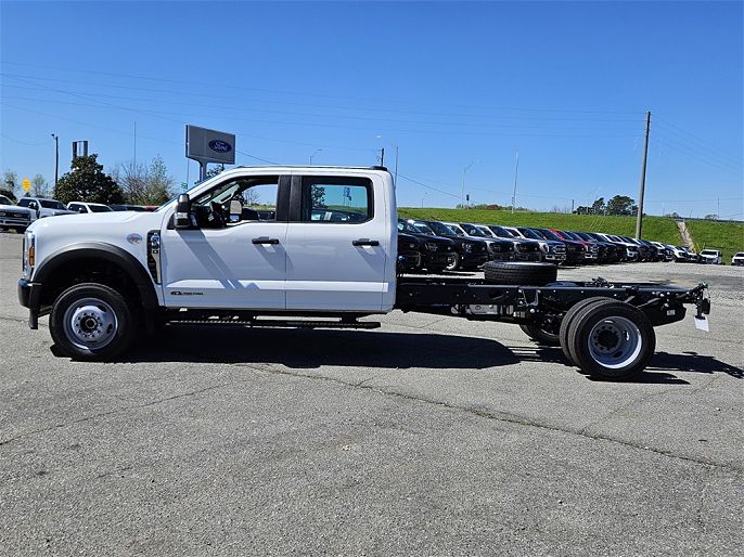 2025 Ford F-550