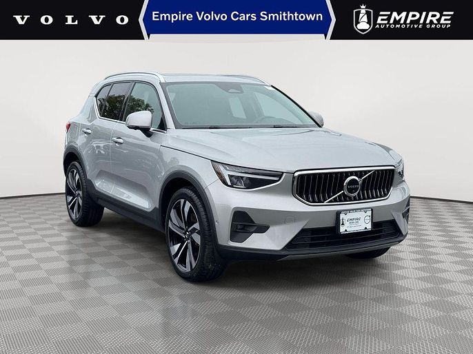 2023 Volvo XC40