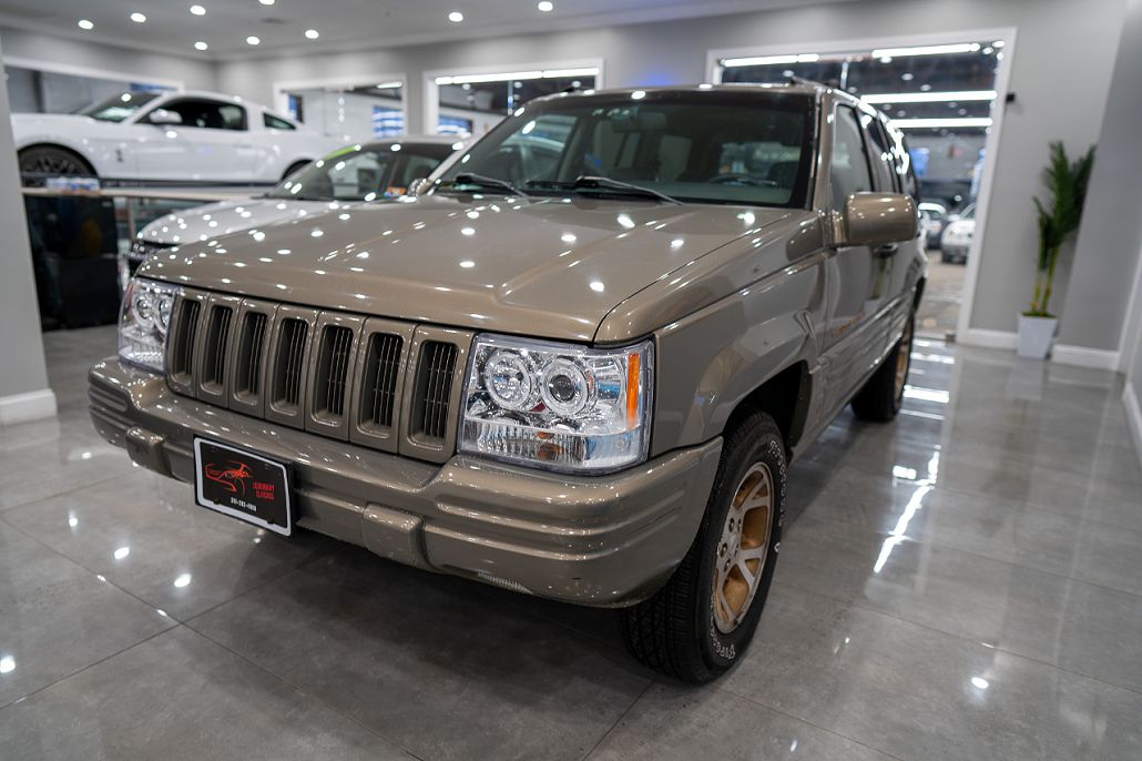 1996 Jeep Grand Cherokee Limited Edition image 1