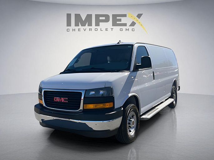 2023 GMC Savana