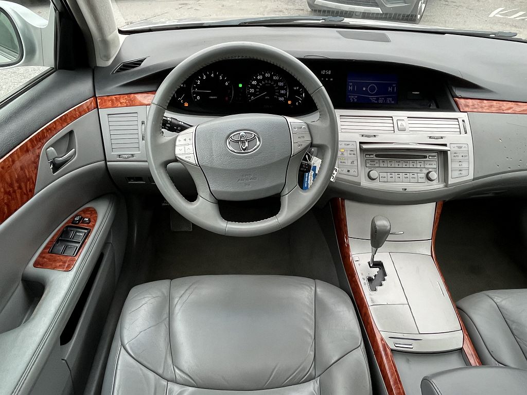 2007 Toyota Avalon XLS image 6