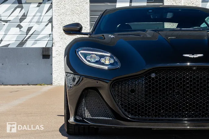 2020 Aston Martin DBS