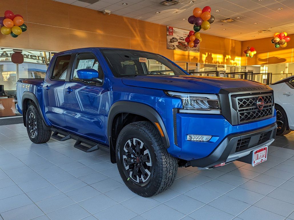 2024 Nissan Frontier PRO-4X image 1