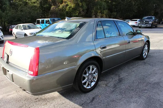 2011 Cadillac DTS